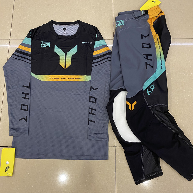 2026 Launchmode Futura Siyah / - Riding Gear incelemesi ve fiyatı